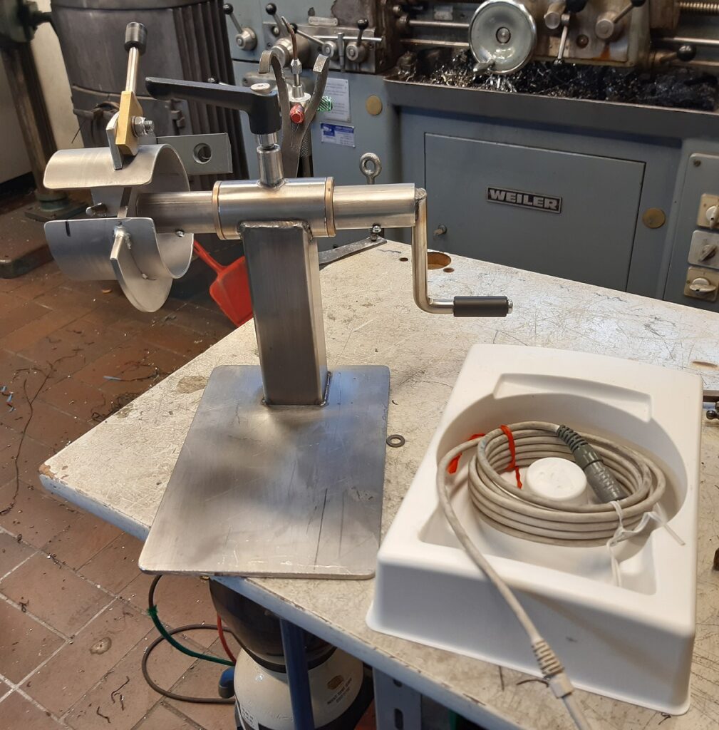 Kabelspoleapparat i aluminium og rustfrit stål